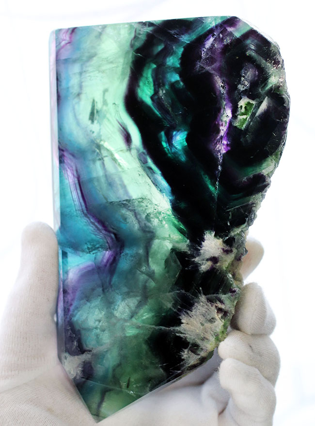 レア!15センチに達するビッグな標本、多彩な色を持つ、貴重なフローライト(Fluorite)。その名もレインボーフローライト(その1)