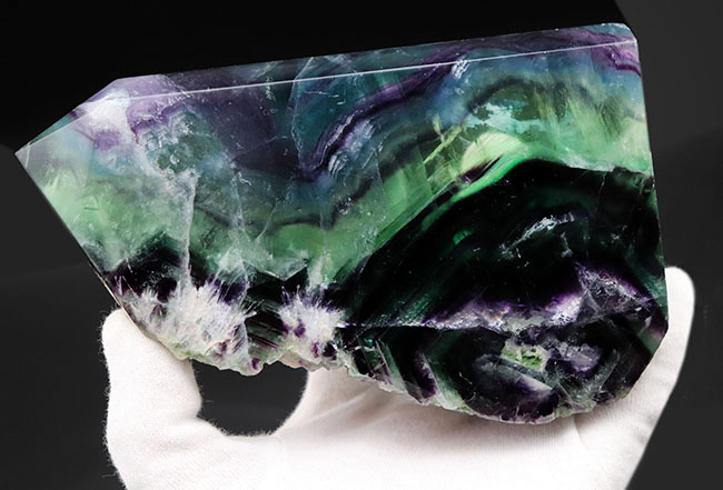 レア!15センチに達するビッグな標本、多彩な色を持つ、貴重なフローライト(Fluorite)。その名もレインボーフローライト(その11)