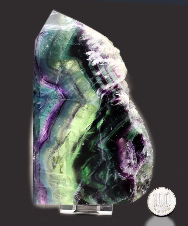 レア!15センチに達するビッグな標本、多彩な色を持つ、貴重なフローライト(Fluorite)。その名もレインボーフローライト(その13)