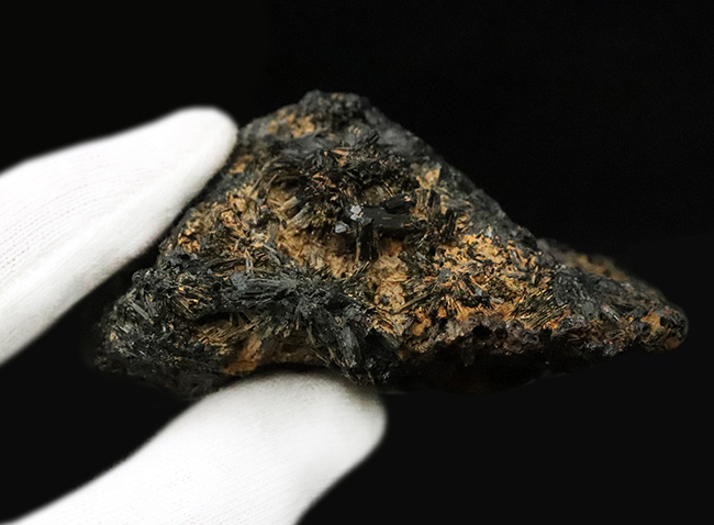 鉱物界の「最強の鉄人」金属界の最高の融点3422度を誇る……山口県産タングステン（Tungsten）鉱石（その5）