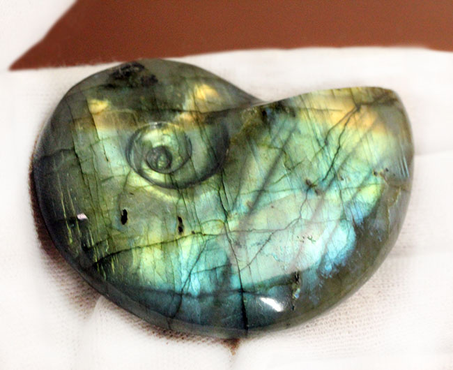 微妙・・・・・。遊び心が試される!?アンモナイト風のラブラドライト(Labradorite)(その7)
