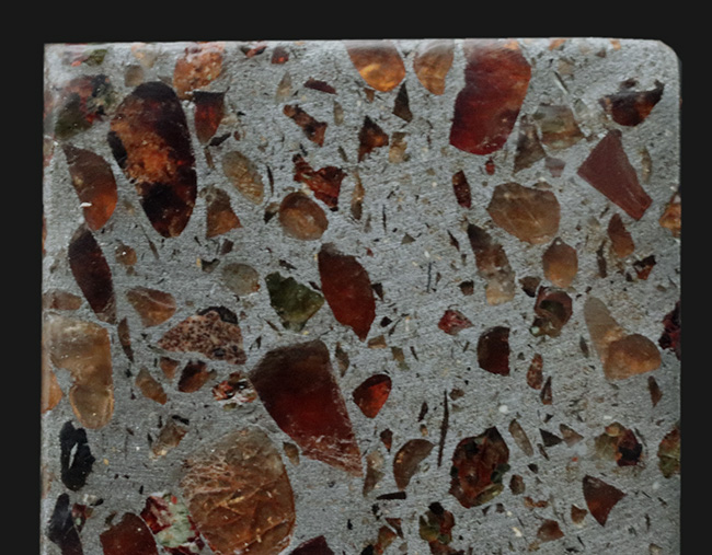 世界で最も美しい隕石！人気のキューブ型のケニア産パラサイト隕石