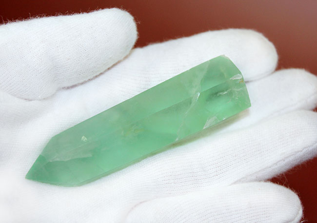 他とは一線を画すユニークな色の出方。ユニークな鉱物フローライト(fluorite)の高品位標本(その5)