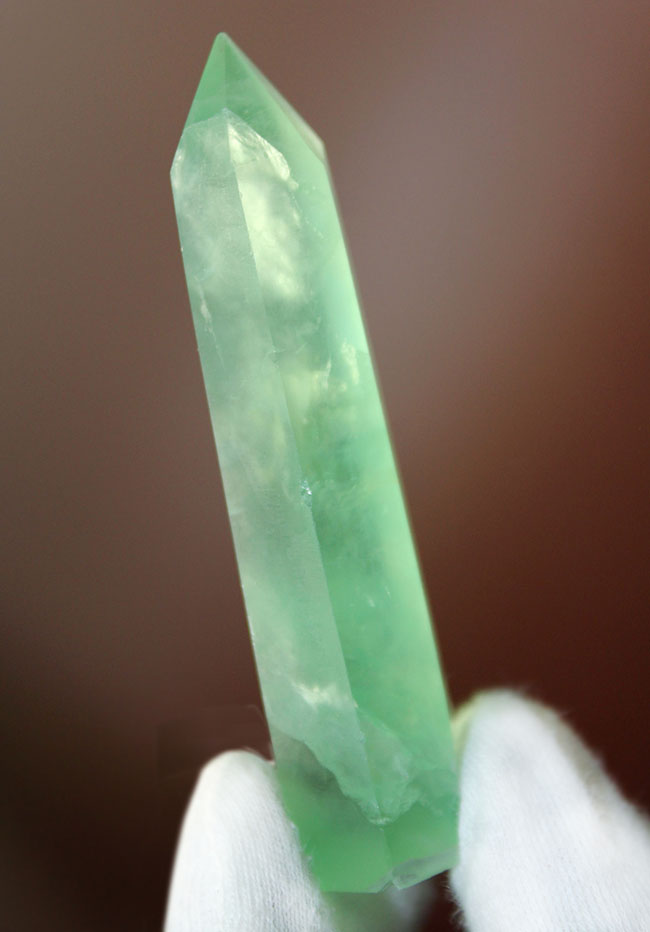 他とは一線を画すユニークな色の出方。ユニークな鉱物フローライト(fluorite)の高品位標本(その7)