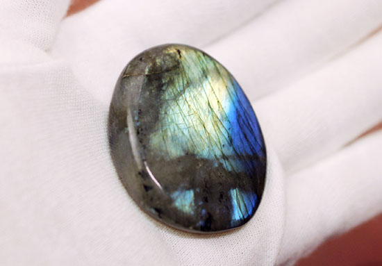 ブルー×ライムグリーンの配色が爽やかな、鉱物ラブラドライト(Labradorite)（その3）