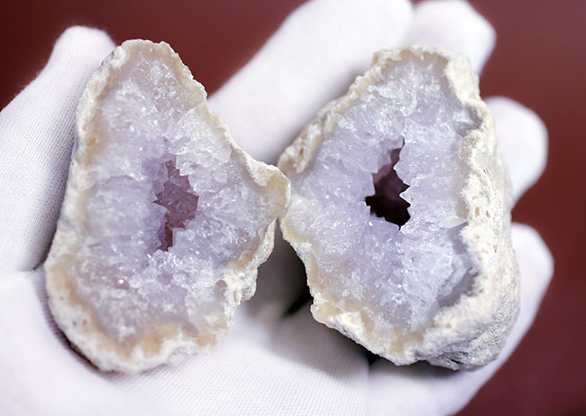 桜餅のような淡いピンクが特徴、ローズクォーツのジオード（晶洞）（その2）