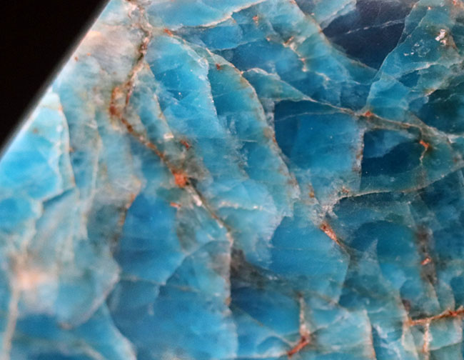 南国のビーチを思わせる鮮やかなブルー！燐灰石（りんかいせき）こと、ブルーアパタイト（Blue apatite）の天然石（その10）