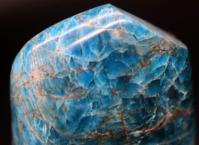 南国のビーチを思わせる鮮やかなブルー!燐灰石(りんかいせき)こと、ブルーアパタイト(Blue apatite)の天然石(その6)