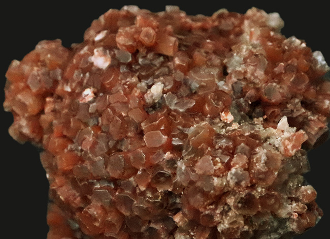 アンモナイトの殻の主成分として知られる霰石（あられいし）……モロッコ産天然アラゴナイト（Aragonite）（その2）