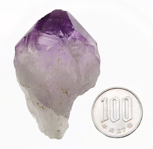 清涼感を感じさせる、鮮やかな紫色を呈する、美しきアメシスト(Amethyst)の原石(その5)