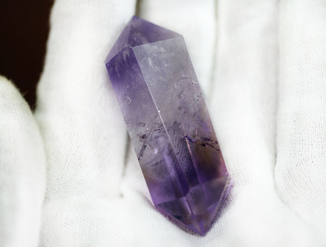 アメシストにシトリンが内包された鉱物、アメトリン(Ametrine)。希少な天然標本です。(その4)