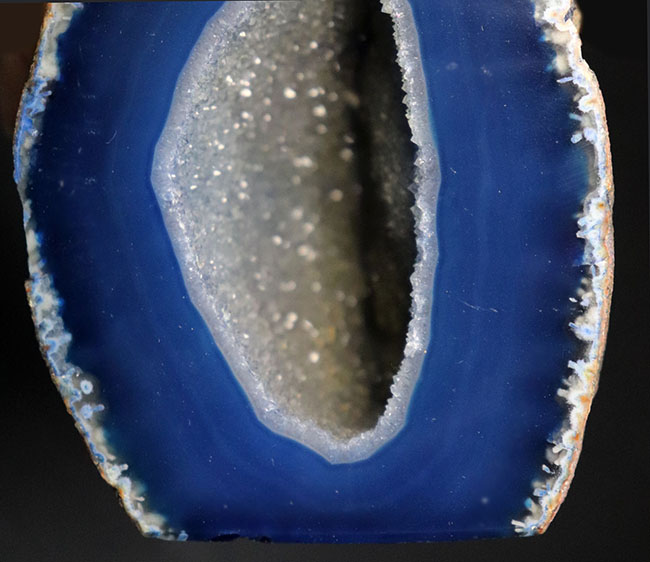 人気のブルーメノウ！内部に空洞のある晶洞タイプ、インテリアとしておすすめ！ブラジル産の縞メノウ（Agate）（その4）