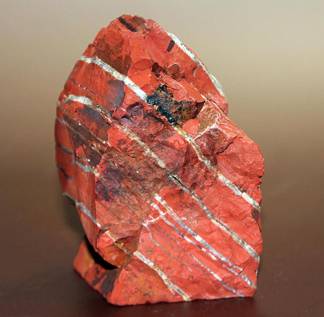 血液のごとく真っ赤に染まった南アフリカ産鉱物ジャスパー石（その4）