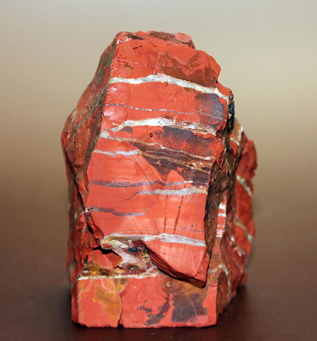 血液のごとく真っ赤に染まった南アフリカ産鉱物ジャスパー石（その5）