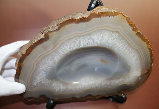 立派!コレクションとしてはもちろん高級なインテリアとしておすすめ。ブラジル産メノウ標本(Agate)(その5)