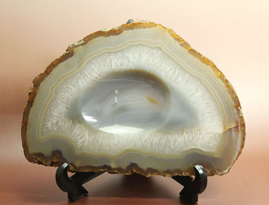立派!コレクションとしてはもちろん高級なインテリアとしておすすめ。ブラジル産メノウ標本(Agate)(その7)