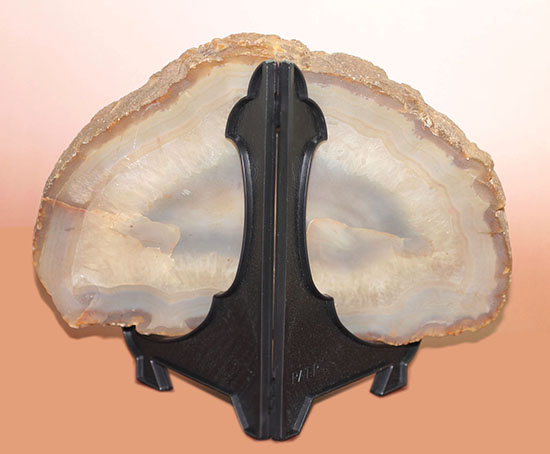 立派!コレクションとしてはもちろん高級なインテリアとしておすすめ。ブラジル産メノウ標本(Agate)(その8)