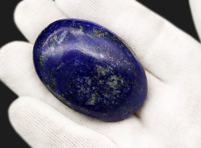 アフガニスタン産の天然ラピスラズリ（Lapis lazuli）のカボション（その4）