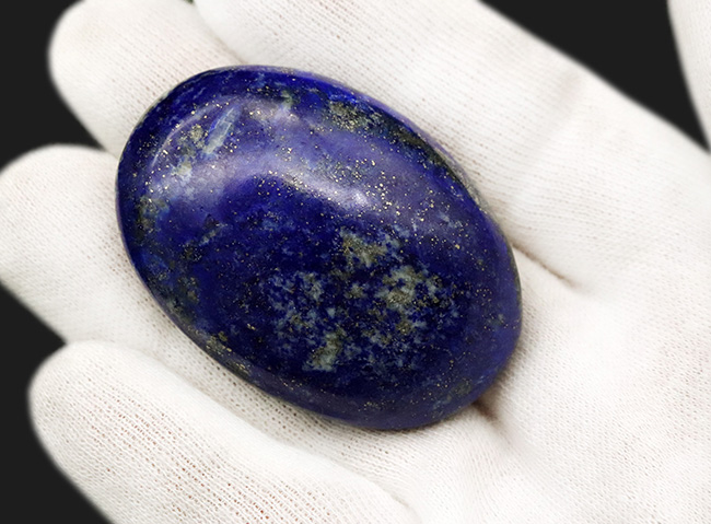 アフガニスタン産の天然ラピスラズリ(Lapis lazuli)のカボション(その4)