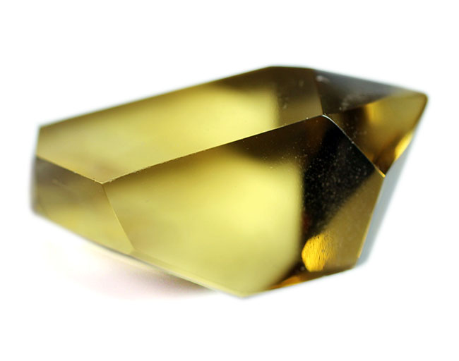 一切人の手が加えられていない、100%ナチュラルな黄水晶の原石（その2）