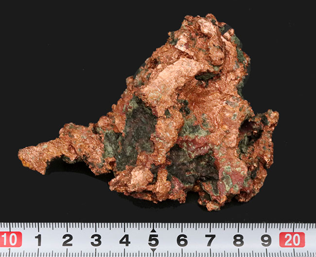これが自然銅だ！お、重い・・・。米国ミシガン州のカレドニア鉱床産の自然銅（Native copper）（その7）
