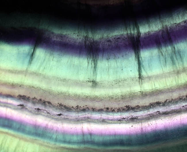 これはもはや天然石のビッグな虹だ！１６ｃｍ超える大きなレインボーフローライト（fluorite）（その10）