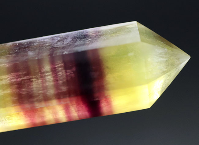 珍しい！！黄色を含むマルチバンドを持ったフローライト（Fluorite）（その3）