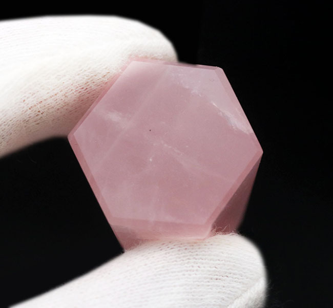 貴方のデスクに桜色を!ピンクを呈するローズクォーツ(Rose quarz)(その5)