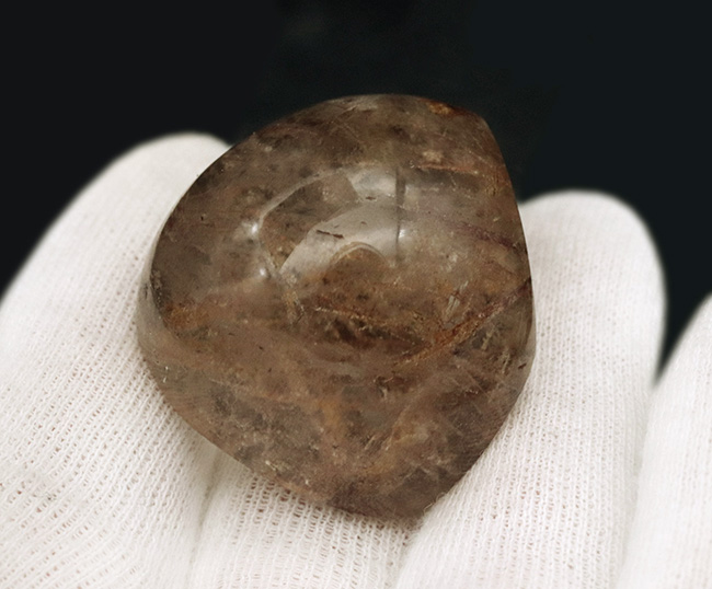 神秘的な味わい、「天使の髪」を内包した水晶、ルチルクォーツ（Rutilated Quartz）（その2）