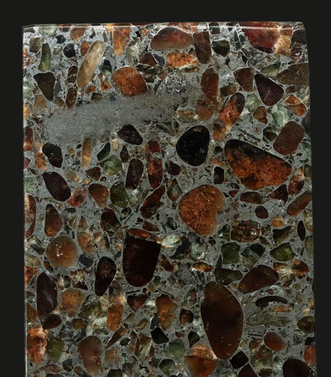 オリビンが美しく見える、薄い直方体型標本、ユニークな模様でコレクターの人気を集めている、ケニアンパラサイト（石鉄隕石）（その3）
