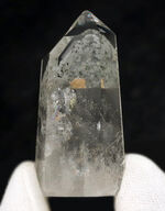 水晶の中に水晶が！不思議で魅力的な鉱物、ファントムクォーツ（Phantom quartz）