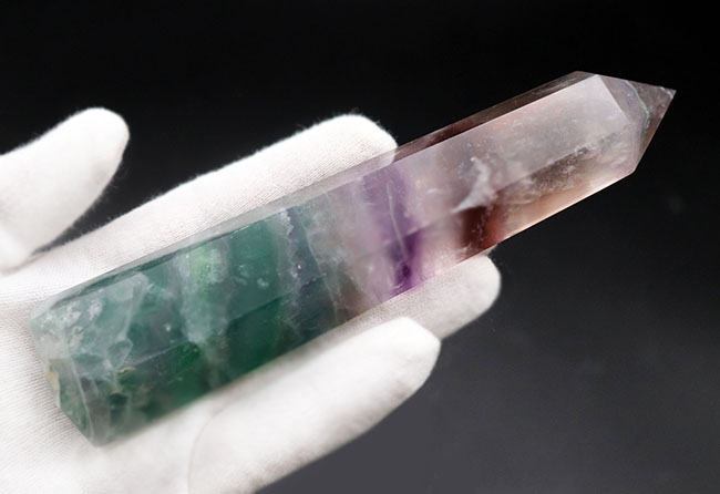 14センチオーバーのロング標本。ズッシリ!ナチュラルなレインボーフローライト(Fluorite)。展示、鑑賞の際には、バックライトを照射の上、お楽しみください(その6)