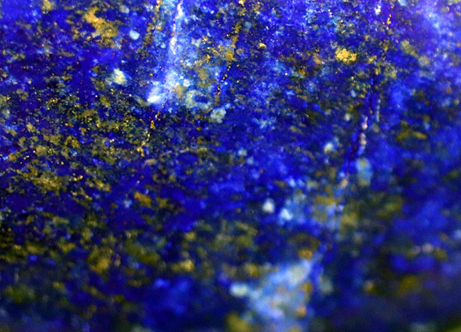 ディープブルー！世界的産地、アフガニスタンで採集された、瑠璃色に輝く天然ラピスラズリ（Lapis lazuli）のカボション（磨き石）（その7）