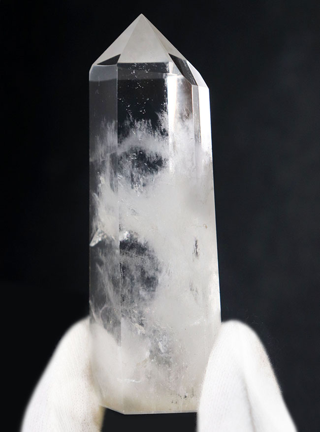 煙が立ち込めたかのような不思議な味わいが魅力的なファントムクォーツ(Phantom Quartz)(その1)