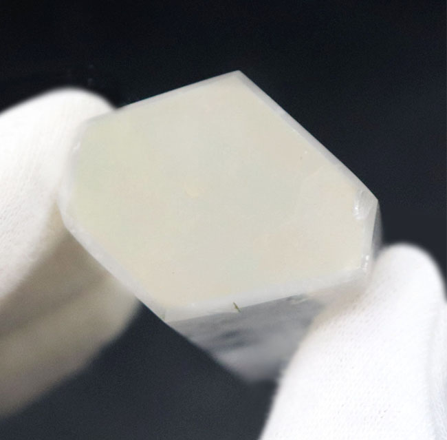 煙が立ち込めたかのような不思議な味わいが魅力的なファントムクォーツ(Phantom Quartz)(その7)