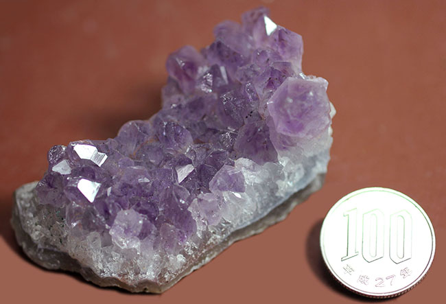 濁りのないノーブルカラー!気高さの象徴とされた紫色の鉱物、アメシスト原石(amethyst)(その10)