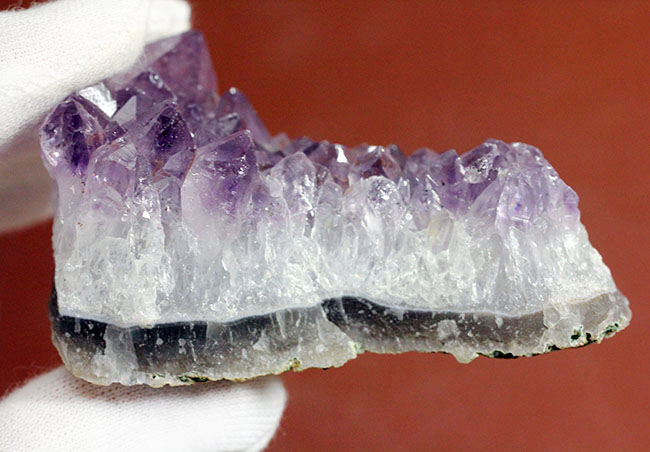 濁りのないノーブルカラー!気高さの象徴とされた紫色の鉱物、アメシスト原石(amethyst)(その4)