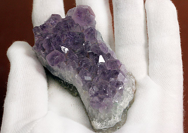 濁りのないノーブルカラー！気高さの象徴とされた紫色の鉱物、アメシスト原石（amethyst）（その5）