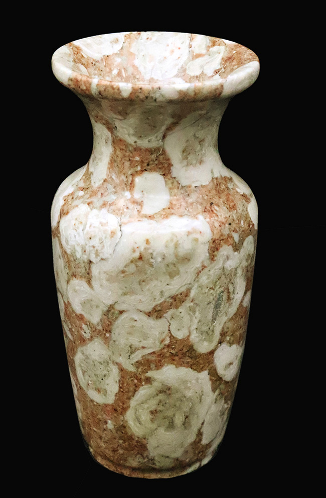 地下深くで咲いた「石の花」。自然の意匠が全面に広がる一点ものの花瓶(Silicate minerals）（その1）