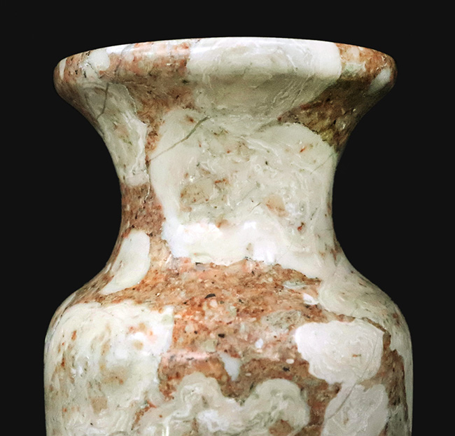 地下深くで咲いた「石の花」。自然の意匠が全面に広がる一点ものの花瓶(Silicate minerals）（その2）