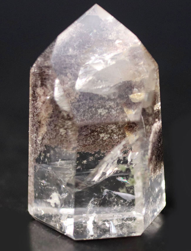 内部に植生に見える鉱物を含んだ石英結晶、ガーデンクォーツ(Garden Quartz)(その1)