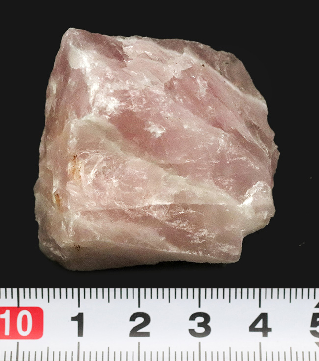 女神アフロディーテの吐息がかかった！？独特の淡さとミルキー感が特徴……ローズクォーツ（Rose Quartz）の原石（その6）