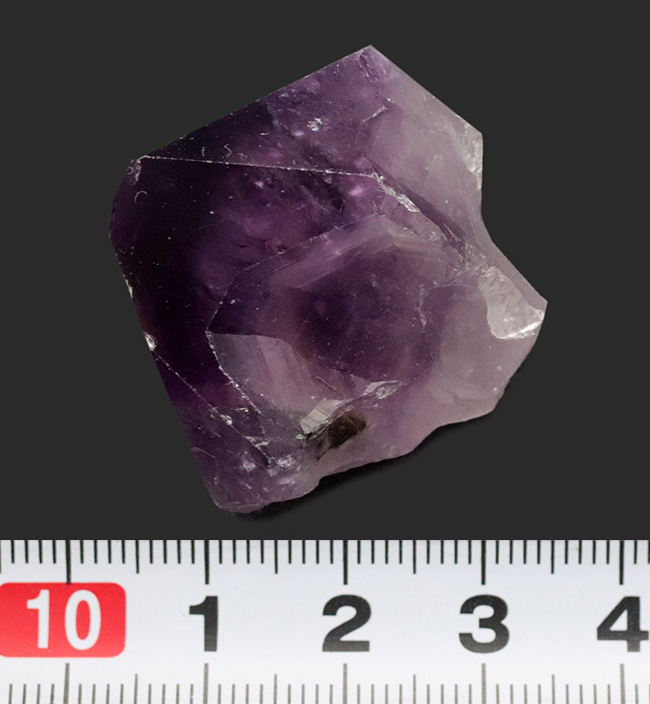 酔いを防ぐ効果があると信じられていた、アメシスト(Amethyst)のナチュラルな原石(その4)
