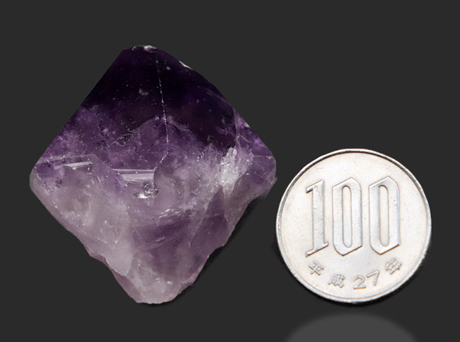 酔いを防ぐ効果があると信じられていた、アメシスト(Amethyst)のナチュラルな原石(その5)