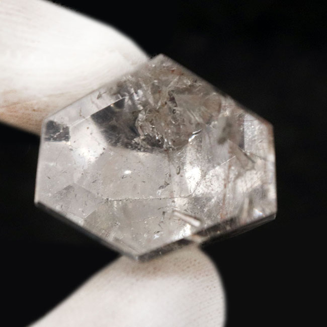 天使の髪と形容される細い赤褐色のラインが見られる特殊な石英、ルチルクォーツ(Rutilated Quartz)(その6)