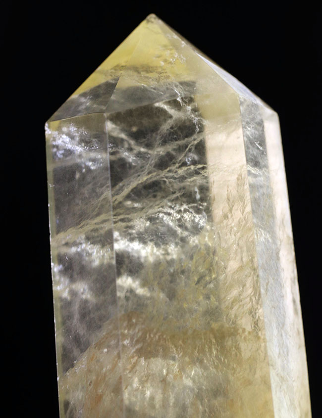 6センチ強の立派な大結晶!イエローフローライト(Fluorite・蛍石)(その1)