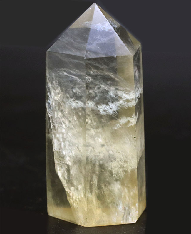 ６センチ強の立派な大結晶！イエローフローライト（Fluorite・蛍石）（その2）