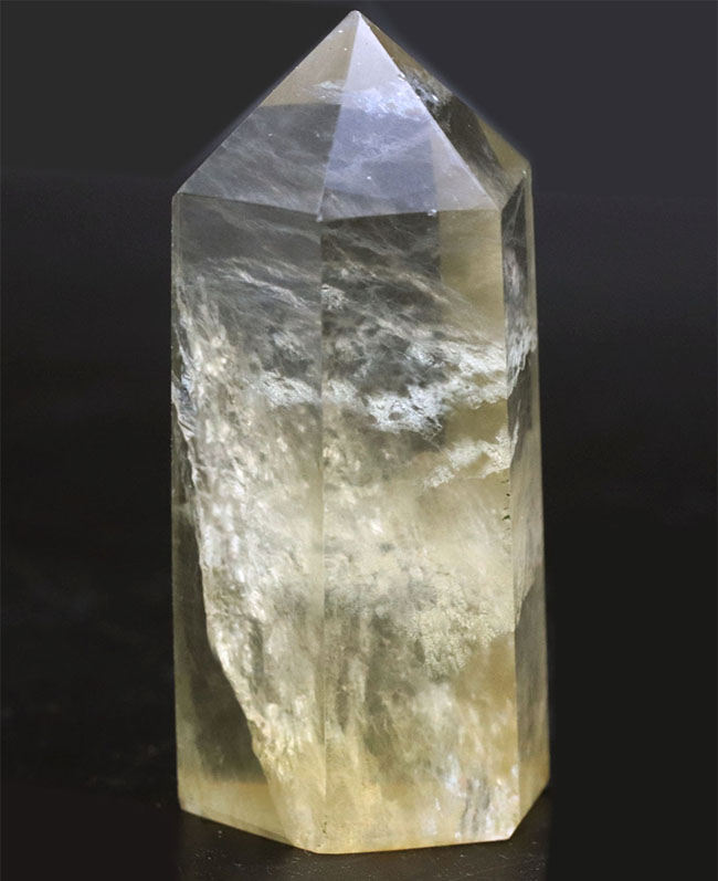 6センチ強の立派な大結晶!イエローフローライト(Fluorite・蛍石)(その2)
