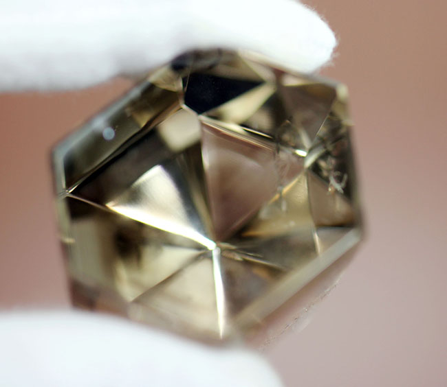 幻影を目にすることができる!マダガスカル産のファントムクオーツ天然結晶(その4)