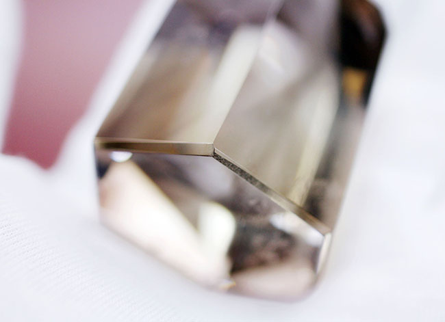 幻影を目にすることができる!マダガスカル産のファントムクオーツ天然結晶(その8)
